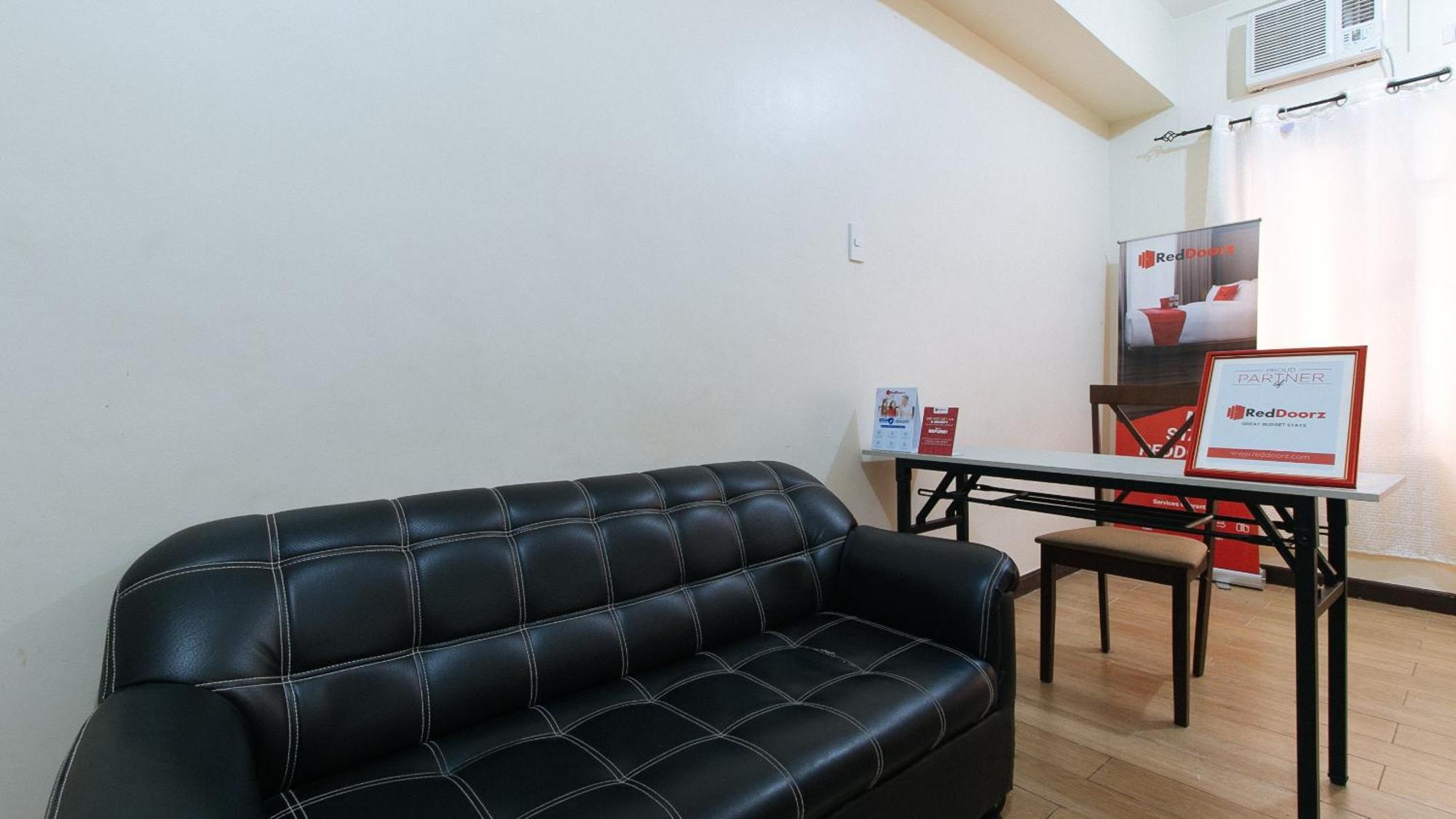 Reddoorz At David'S Travellers Inn Cavite General Trias  Εξωτερικό φωτογραφία